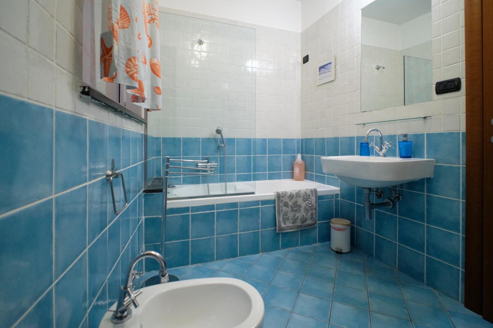 Prione'S Apartment Bis Генуа Екстериор снимка